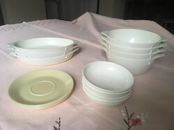 Retro piknik összeállítás kemény műanyagból - leveses - húsos - savanyúságos - süteményes tál
