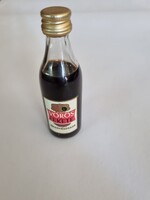 Vörös és fekete kávé cherry mini ital - Budapesti Likőripari Vállalat Unicum Likőrgyára