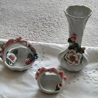 3 db rózsás porcelán dísz