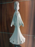 Aquincumi Porcelán / királylàny/ ajàndèk egy kiràlylànynak/ szerelmeseknek is tökèletes ajàndèk/.