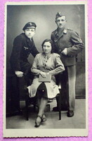 1944 német kabinet fotó képeslap  -  katona család, birodalmi jelkép , tengerész