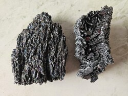 Különleges, irizáló Karborundum (Szilícium-karbid) kristálypár (2 db, 293g)