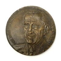 Tóth Vali szobrászművész Dr. Bugyi István 1898-1981 emlékére bronz emlékplakett RZ