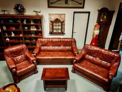New Condition Solid Wood Frame 3+2+1 Genuine Leather Sofa Set, 1M HUF Instead of 649,000 HUF