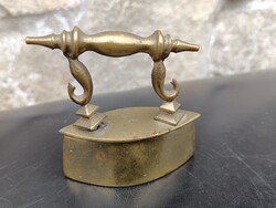 Mini sárgaréz vasaló