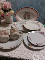 Porcelán-kerámia csomag, tányérok, bögrék, csésze, tálaló, 10db