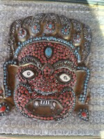 Antik tibeti Mahakala maszk rézből. Türkizzel és vörös korallal díszítve.