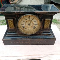 Amerikai Ansonia kandallóóra 19. szózad végéről, a historizmus (azon belül is a neoklasszicista