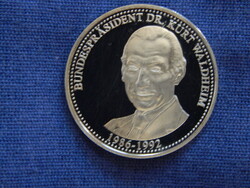 Bundespräsident Dr. Kurt Waldheim 1986-1992 ezüstözött proof osztrák emlékérme