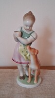 Girl with vizsla