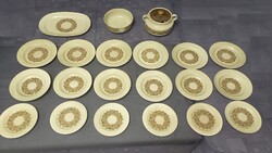 Vintage Colditz 21 darabos étkészlet – népi virágminta, sárgás-barnás máz