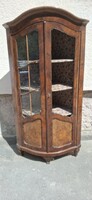 Későbarokk sarokvitrin 1820 körüli darab