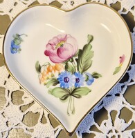 Herendi porcelán kínáló tálka, szív alakú, kézzel festett virágmintás díszítéssel, 10-11 cm /1049/