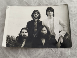 The Beatles eredeti vintage fotó 1969-ből – a legutolsó fotózás kerti képe    30.