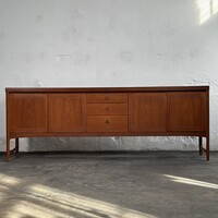 Nathan teak sideboard századközepi tálalószekrény komód