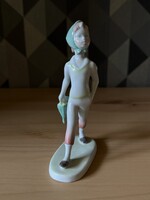 Aquincumi Káldor Aurél Esernyős kislány porcelán figura