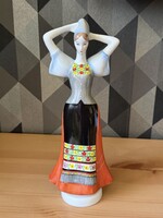 Aquincumi Matyó Lány Népviseletben porcelán figura
