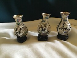 Ritka kínai rekeszzománc (cloisonné) miniatűr váza készlet eredeti dobozában (3 db)