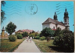Képeslap, Pápa, Fő tér, R.k. templom 1977 (e)