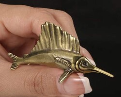 Öntött réz Kardhal figura