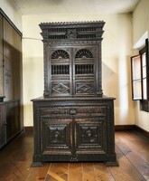 Múzeumi darab! Anno 1704! Antik reneszánsz stílusú szekrény B731