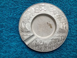 Alumínium hamutartó - orosz mesék - Ukrán Vikingek Moszkva alatt - retro hamutál tálca