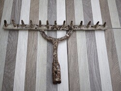 13 fogú antik kovácsoltvas  gereblye