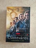 Csontváros - A végzetereklyéi 1. Cassandra Clare írta