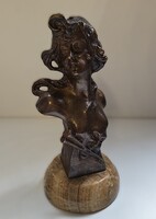 Pedro Rigual (1863–1917) – szignált szecessziós bronz női mellszobor onyx talpon, ritka szimbolista