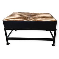 Zebra mintás bőr asztal, lerakó, ülőke pár - 53422, 53330