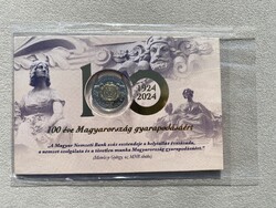 2024 100 éves a Magyar Nemzeti Bank (MNB) 100 Ft elsőnapi veret bliszter, ALACSONY SORSZÁM: 00857