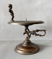 Vintage figurális fém gyertyatartó – Pisilő kisfiú (Manneken Pis) / 20. század közepe