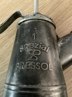 Vintage fém pumpás olajozó kanna