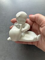 Zsolnay korsós Annuska fehér porcelán figura