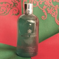 Molton Brown uniszex Coastal Cypress & Sea Fennel Fürdő- és Tusfürdő Gél (300 ml)     4.D