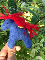 Wool felt pony / 