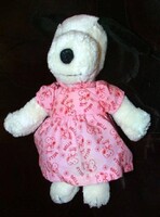 Régi fehér plüss kutyus Belle 26 cm magas rózsaszín ruhában Snoopy lánytestvére