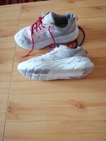 37, like-new sports shoe