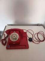Piros telefon tartóval