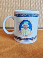 II. Erzsébet királynő gyémánt jubileumi porcelán emlékbögre A390