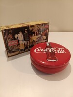 Kettő darab Coca Cola doboz