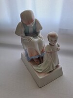 Zsolnay mother with child