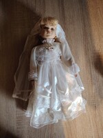 The classique collection "crystal" márkájú menyasszonyi porcelán baba