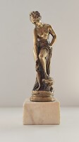 Klasszikus Venus (Aphrodité) bronz szobor márvány talpon – 20. század első fele