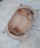 Kis méretű régi fa teknő