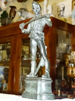 KISFALUDI STRÓBL ZSIGMOND ( 1884 - 1975 ) : HADIK HUSZÁR BRONZ ( KARD , TARSOLY )