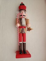 Fa diótörő figura karácsonyi dekoráció 35cm piros fehér cukorpálca mézeskalács muffin sapka
