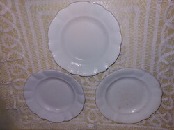Zsolnay fehér indamintás porcelán süteményes paraszt tányér, 3db