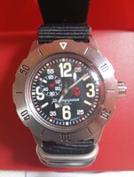 Vostok Komandirskie K-35 (Modell: 350748) automata karóra.