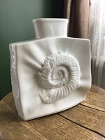 Régi kagylós porcelán váza